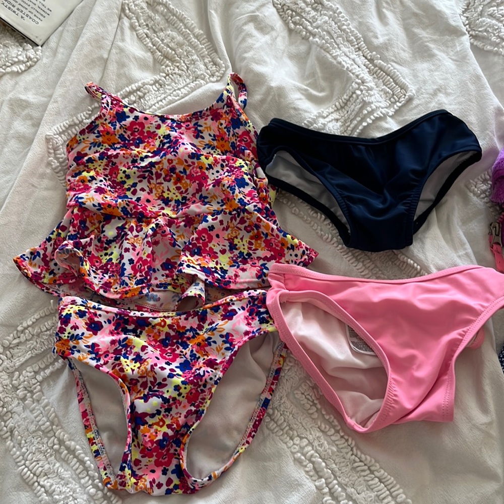 Old navy two piece floral swim 18-24m